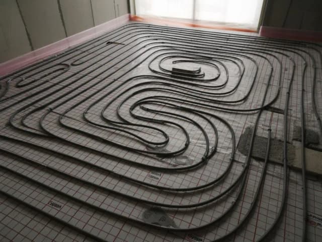 Ile pętli podłogówki potrzebujesz do salonu 30 m², aby zaoszczędzić? Ile pętli podłogówki potrzebujesz do salonu 30 m², aby zaoszczędzić?
